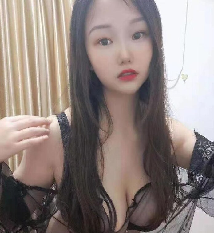瑞安街e胸大波妹妹