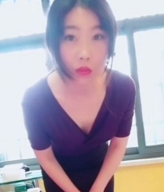 五塘广场附近少妇