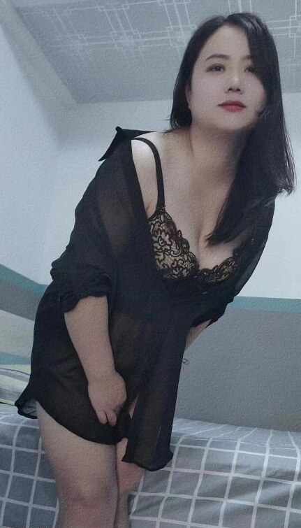 丝足巨乳小章鱼