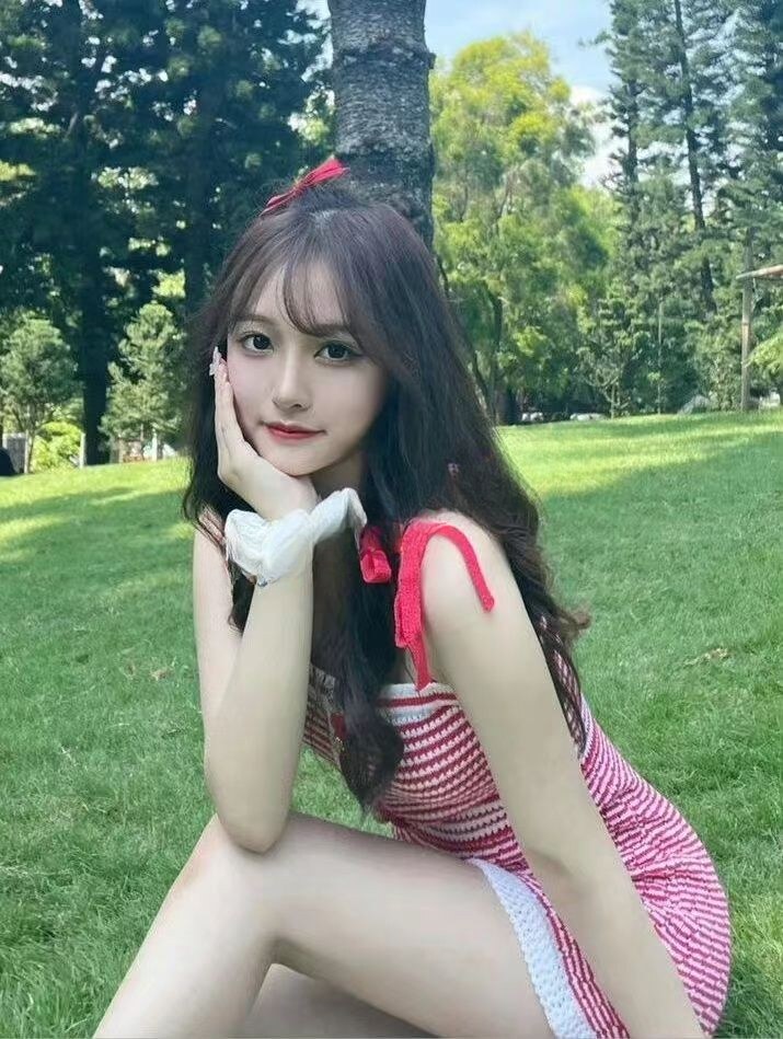 年轻小嫩妹自己兼职水多叫声荡