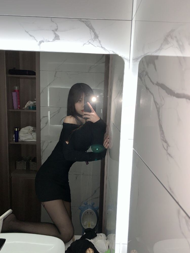 会瑜伽的服务系妹子可舌吻