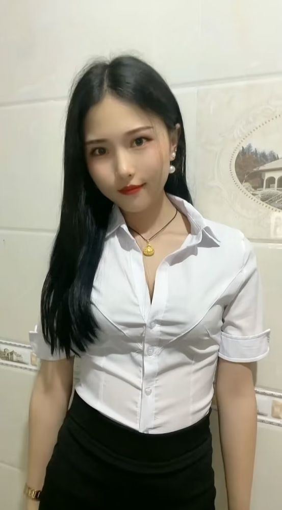 新都区苗条小姐姐