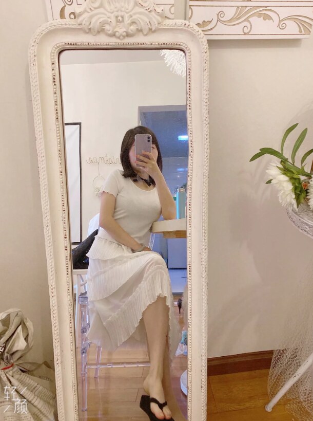 短发微胖女神