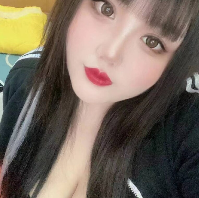 石家庄丰满小美女