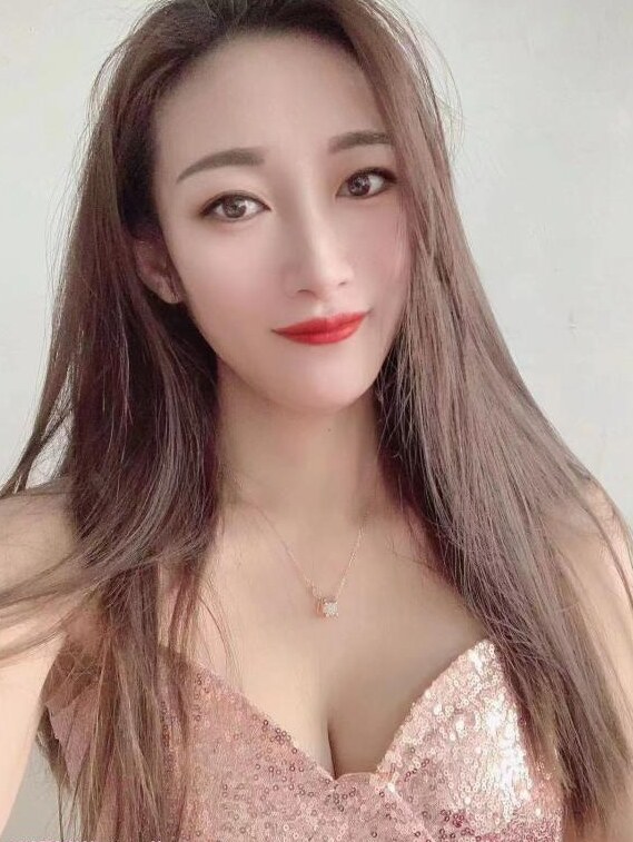 东丽温婉高挑新妞