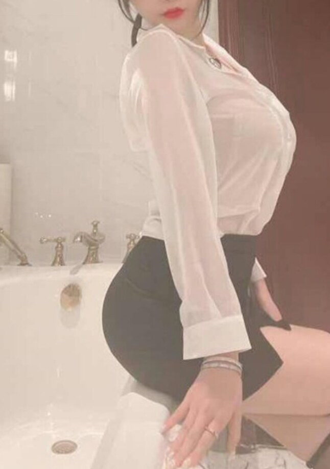 热情奔放妩媚璐璐