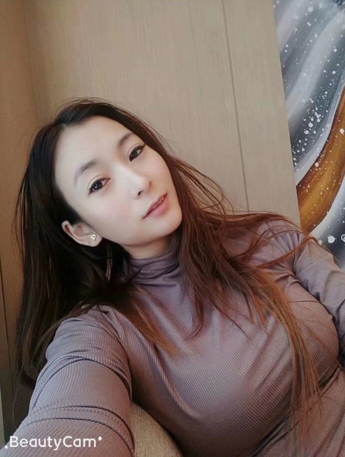 武侯小美女夏天，身材好