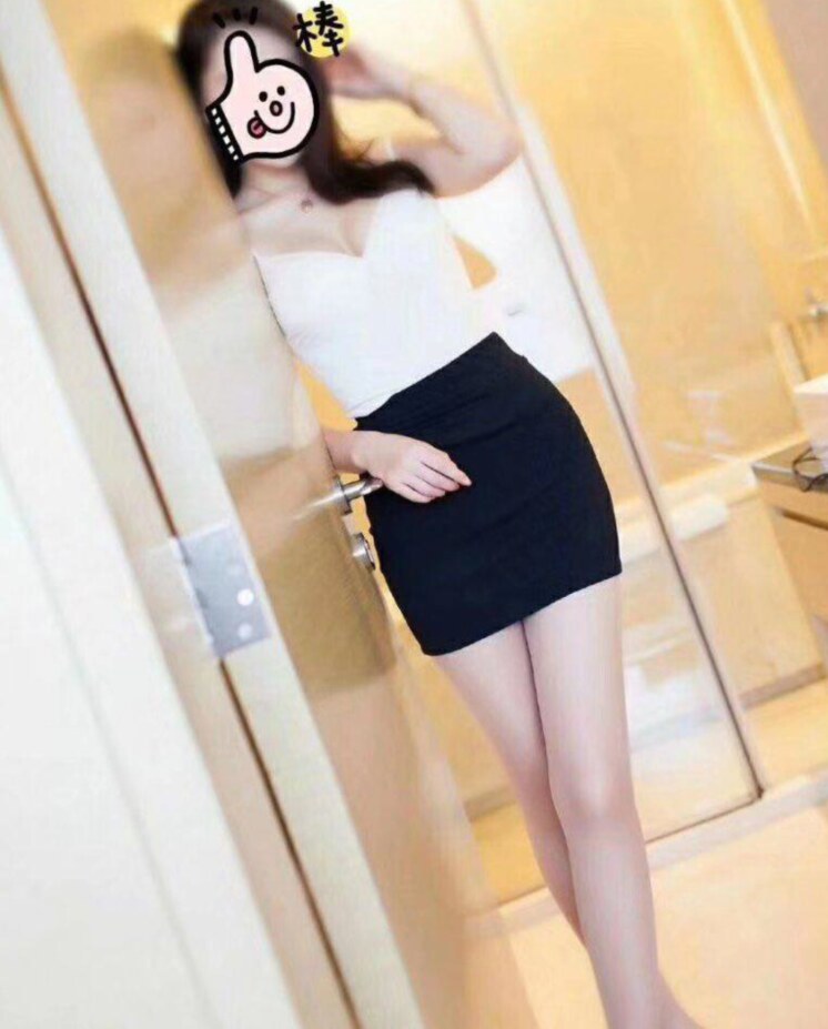 穿开裆裤丝袜的零零后