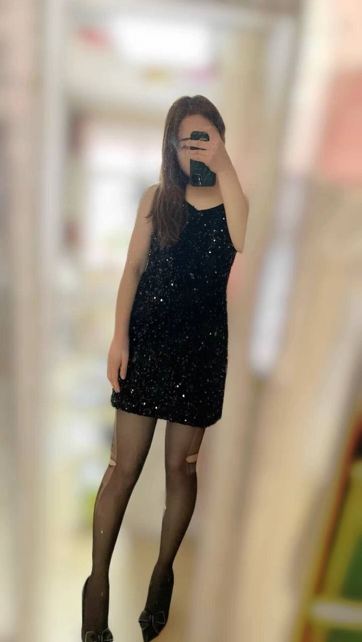 年轻性感小姐姐