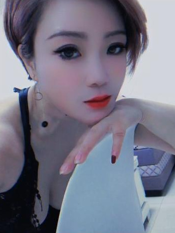 高新服务短发御姐