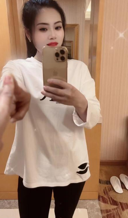 风骚妩媚小妹
