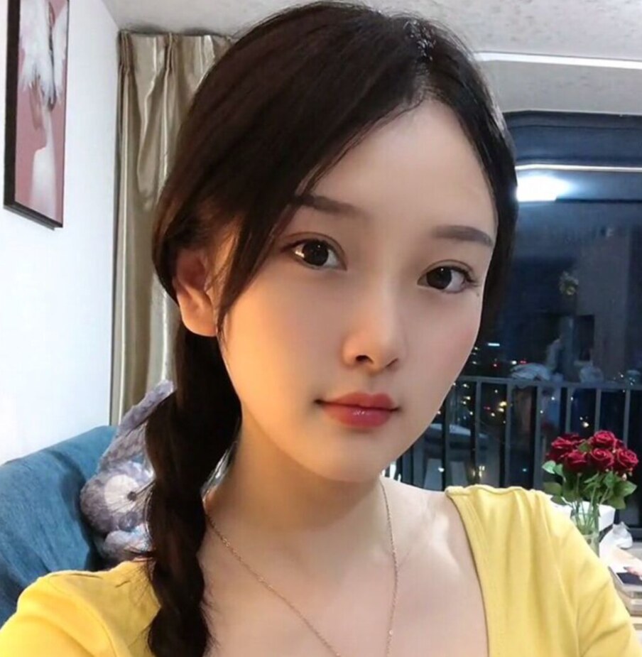高颜值妹子