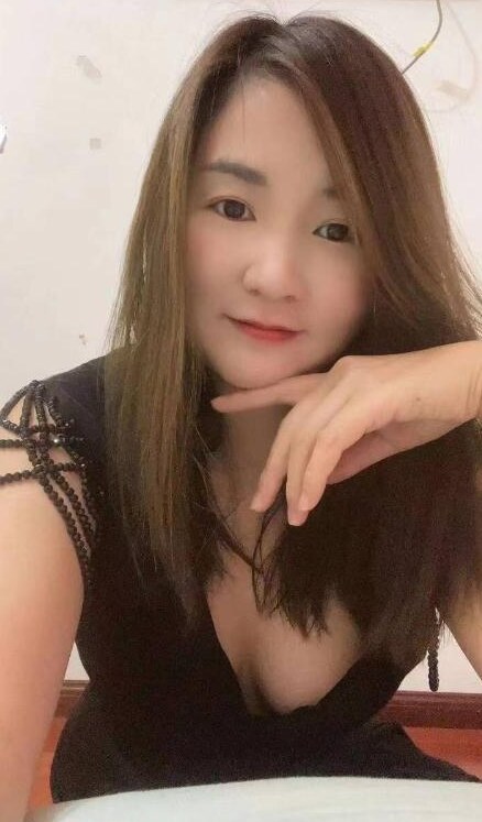 园区少妇小乐乐