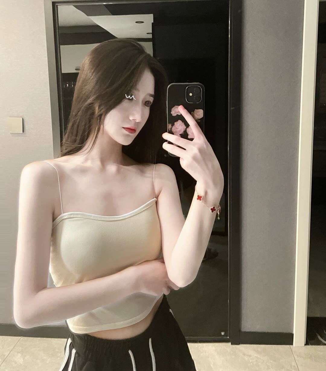 身材超棒的清纯逼紧骚妹妹