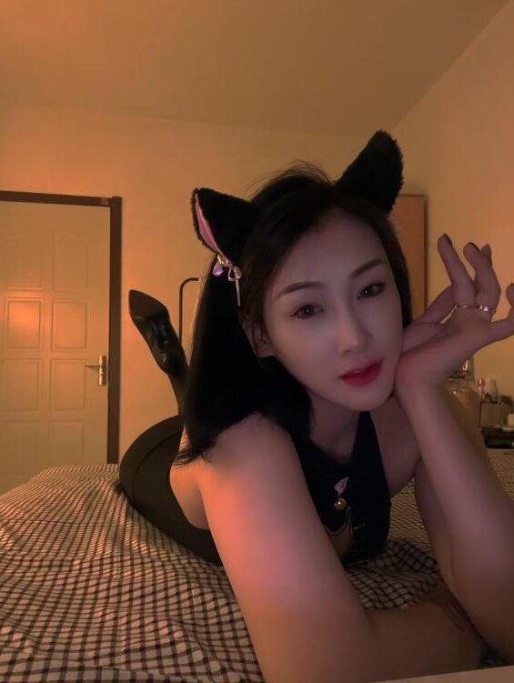 中俄混血丽莎