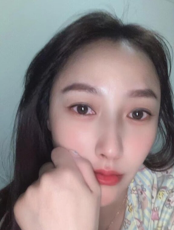 南山颜值系茶茶老师