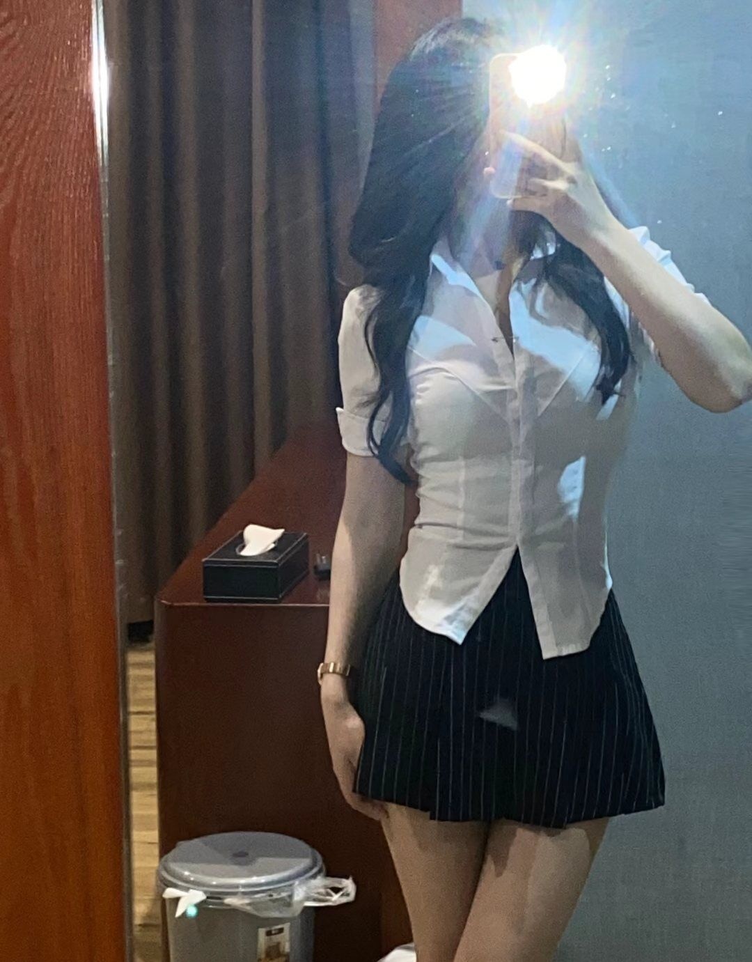 雨花亭刚下海的丽丽