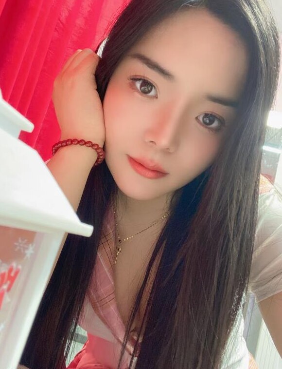 白云嘉禾颜值美少妇