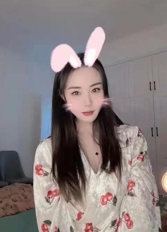 滨江气质小美女果萌