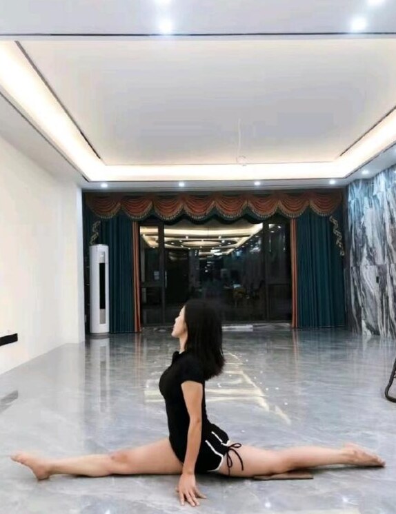 深圳钢管舞老师