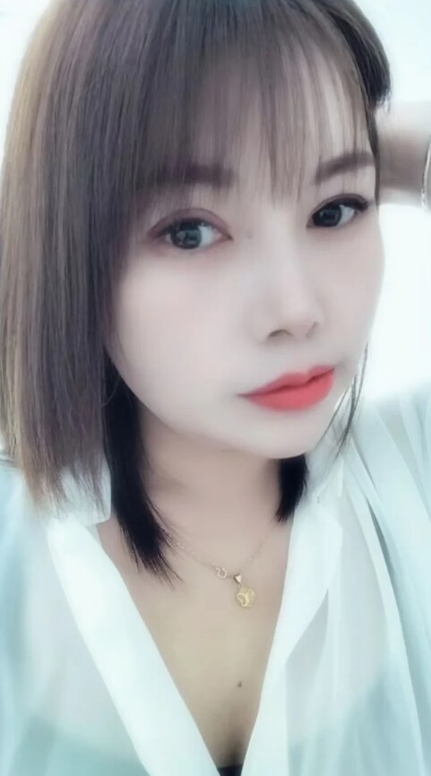 黑丝大奶少妇