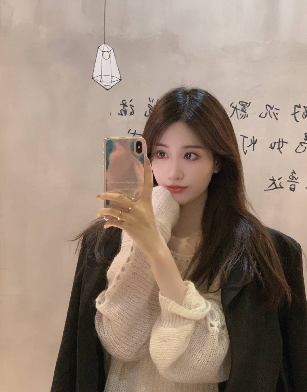 杭州粉嫩小公主，皮肤白皙滑腻手感好 性感可人