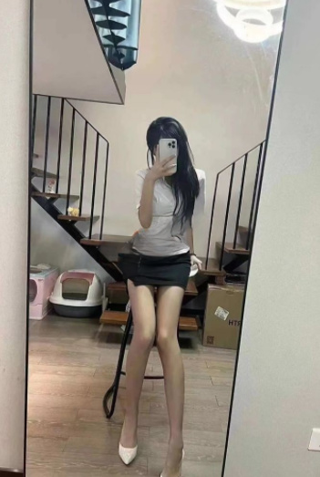 广州黑丝小嫩妹