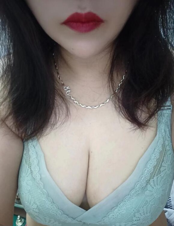 越秀大奶口活少妇