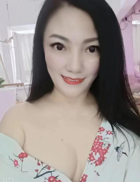 欲求不满的骚人妻