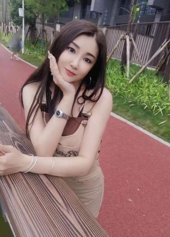 大屁股少妇体验