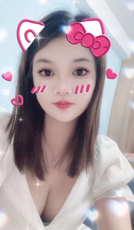 胸大臀大的妹子