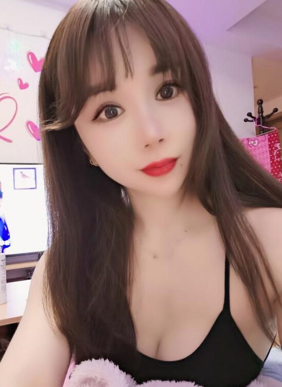 很会玩的小姐姐