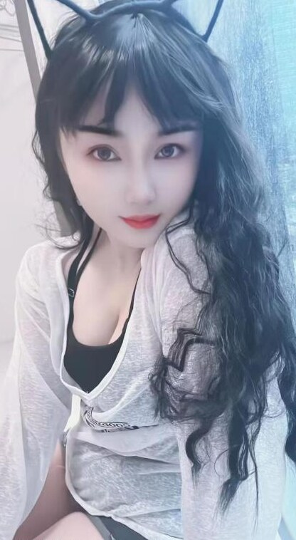 越秀天依长腿妹