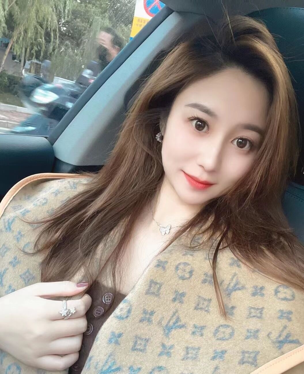 成都嫩妹可外可内