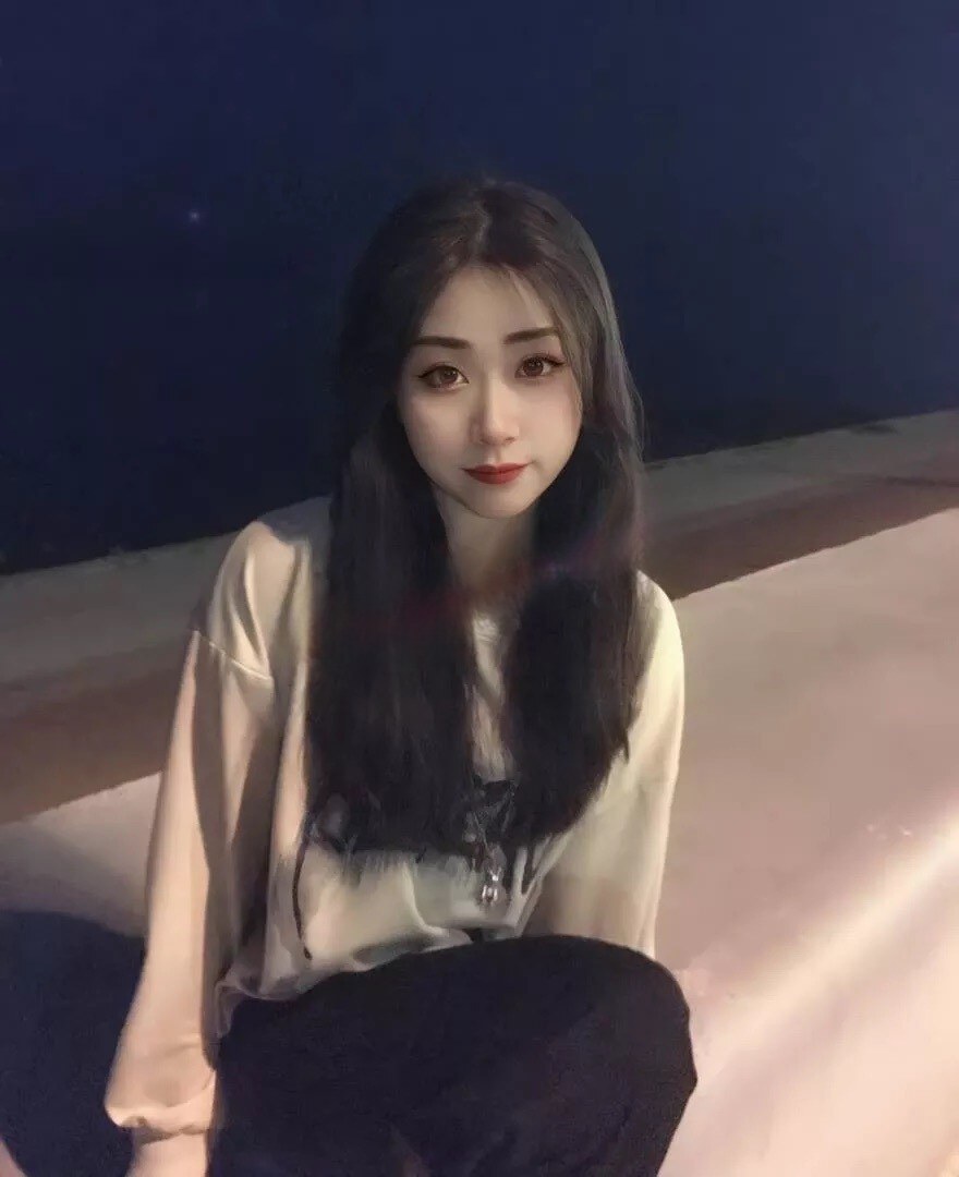 长相清秀的小姐姐