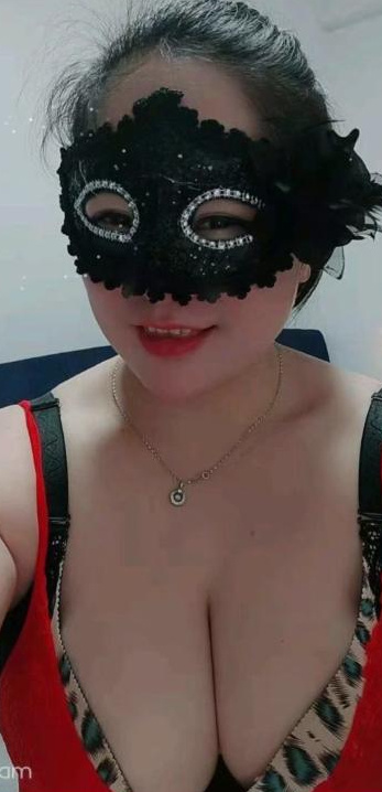 大胸熟女服务系