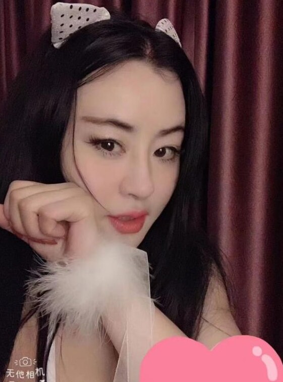 健身大胸妹