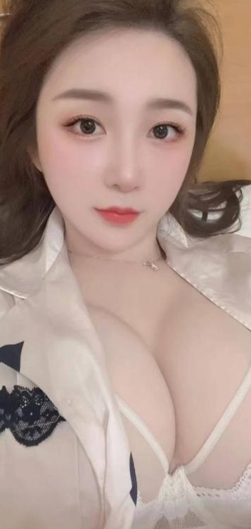 天河风骚大胸嫩妹