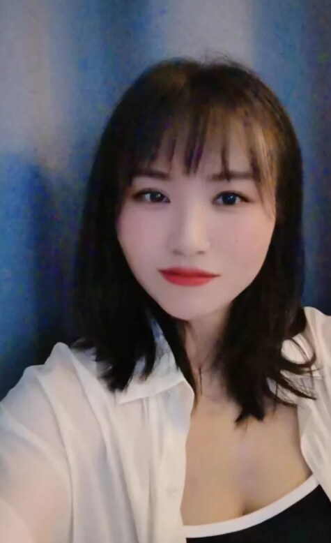 口活很舒服的小妹