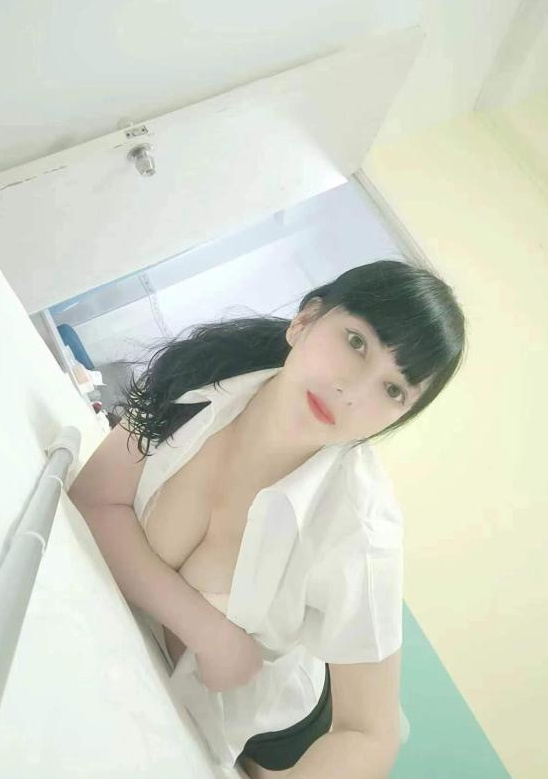 白嫩少妇骚倩倩