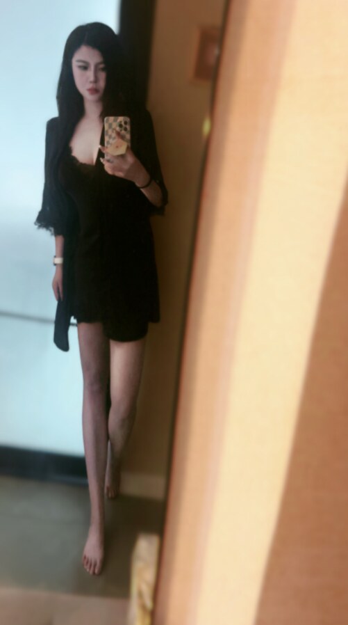 汉口火车站车模琦琪