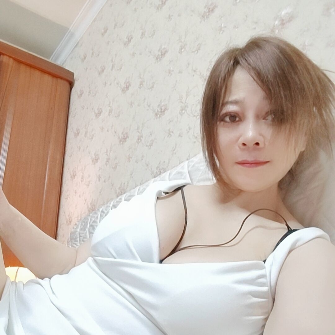 长宁巨乳熟女霖霖