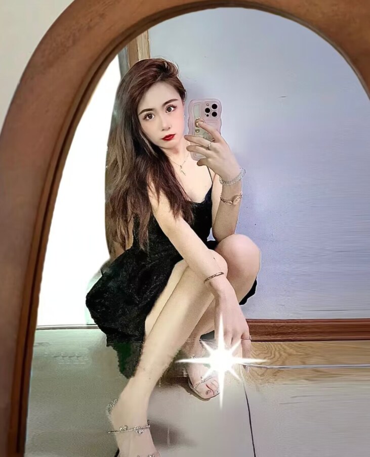 性感黑白丝骚妹