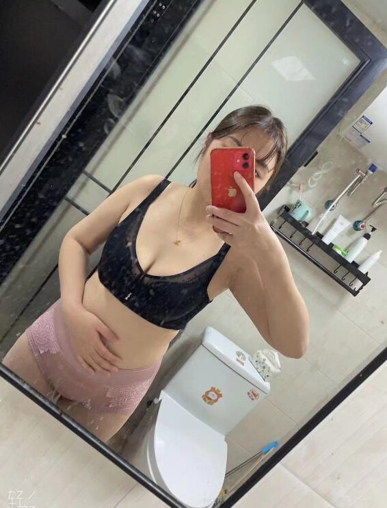 可爱少妇