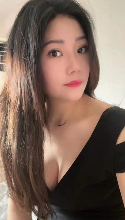 长腿少妇