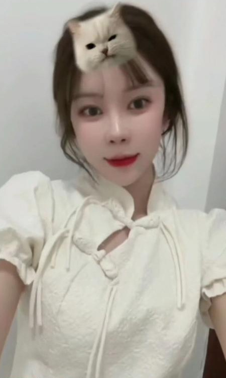 颜值妹子彤彤