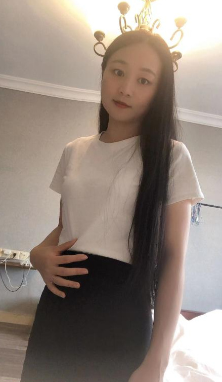 广州白恤短裙文文