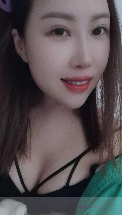 妖艳颜值小姐姐