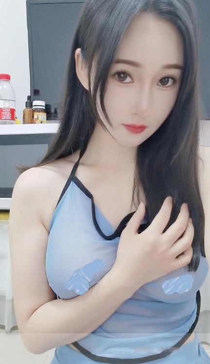 艳舞美乳小白菜