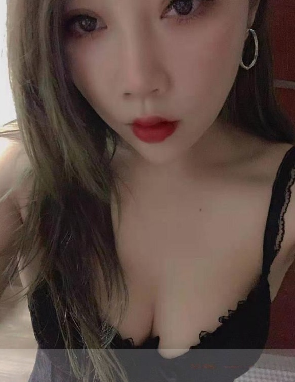 三通大奶骚女